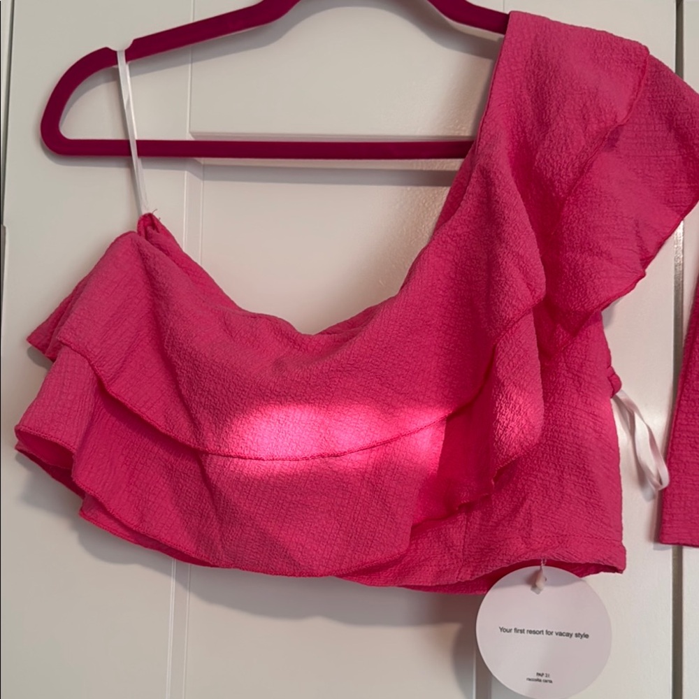 SHEIN Pink Ruffled Top and Shorts Set - Picture 2 of 3